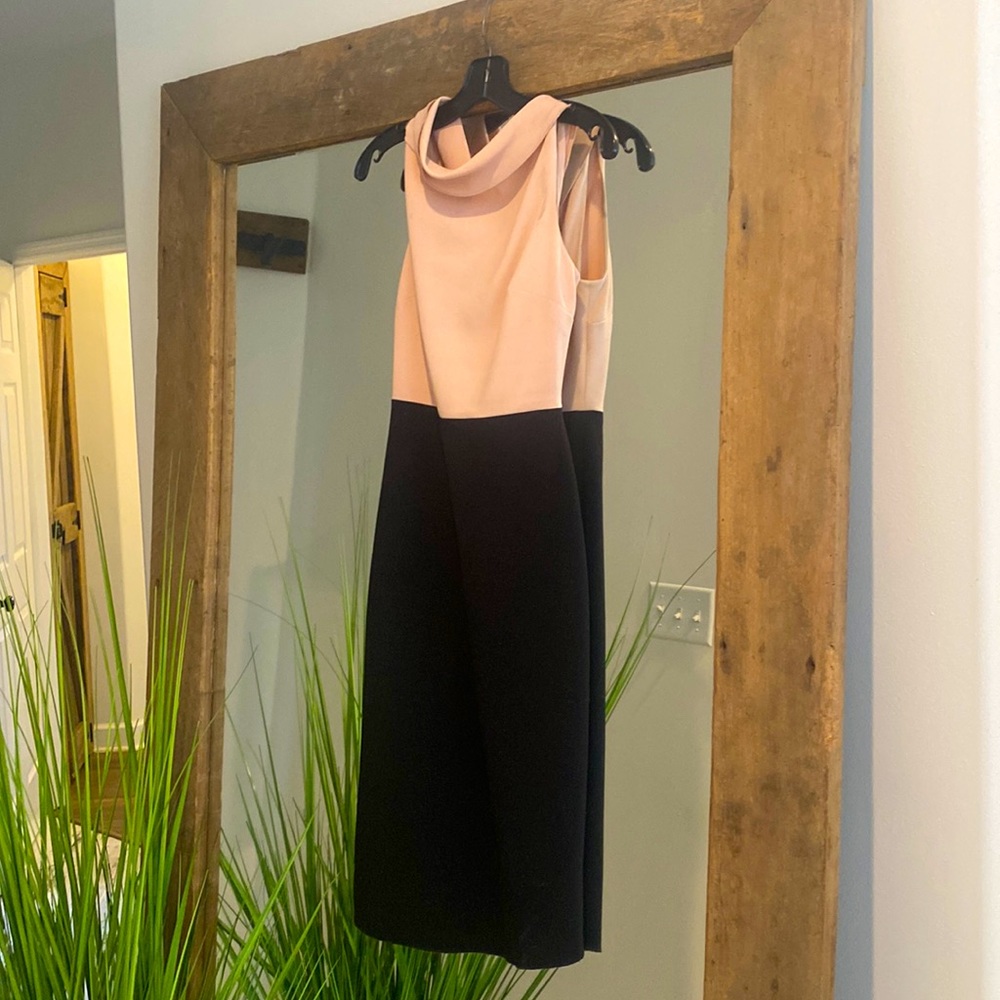Rachel Roy two tone classic below the knee salmon and black dress. Size 0